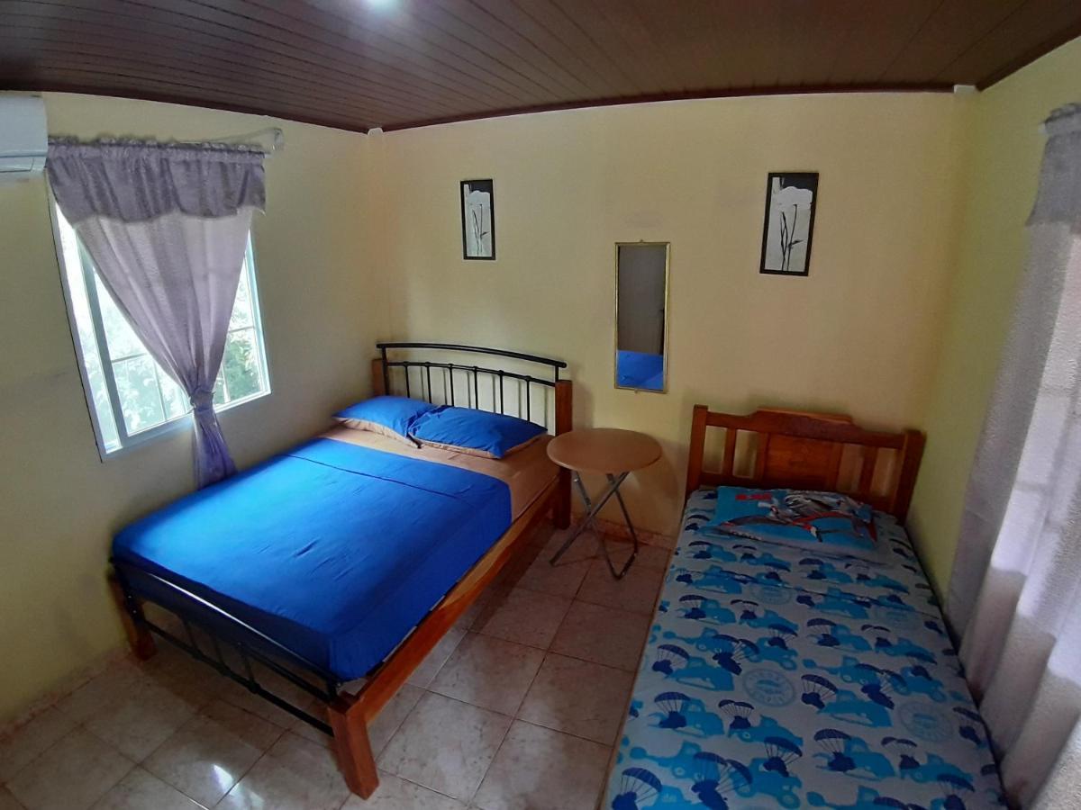 Oceans Hostal Santa Catalina Esterno foto