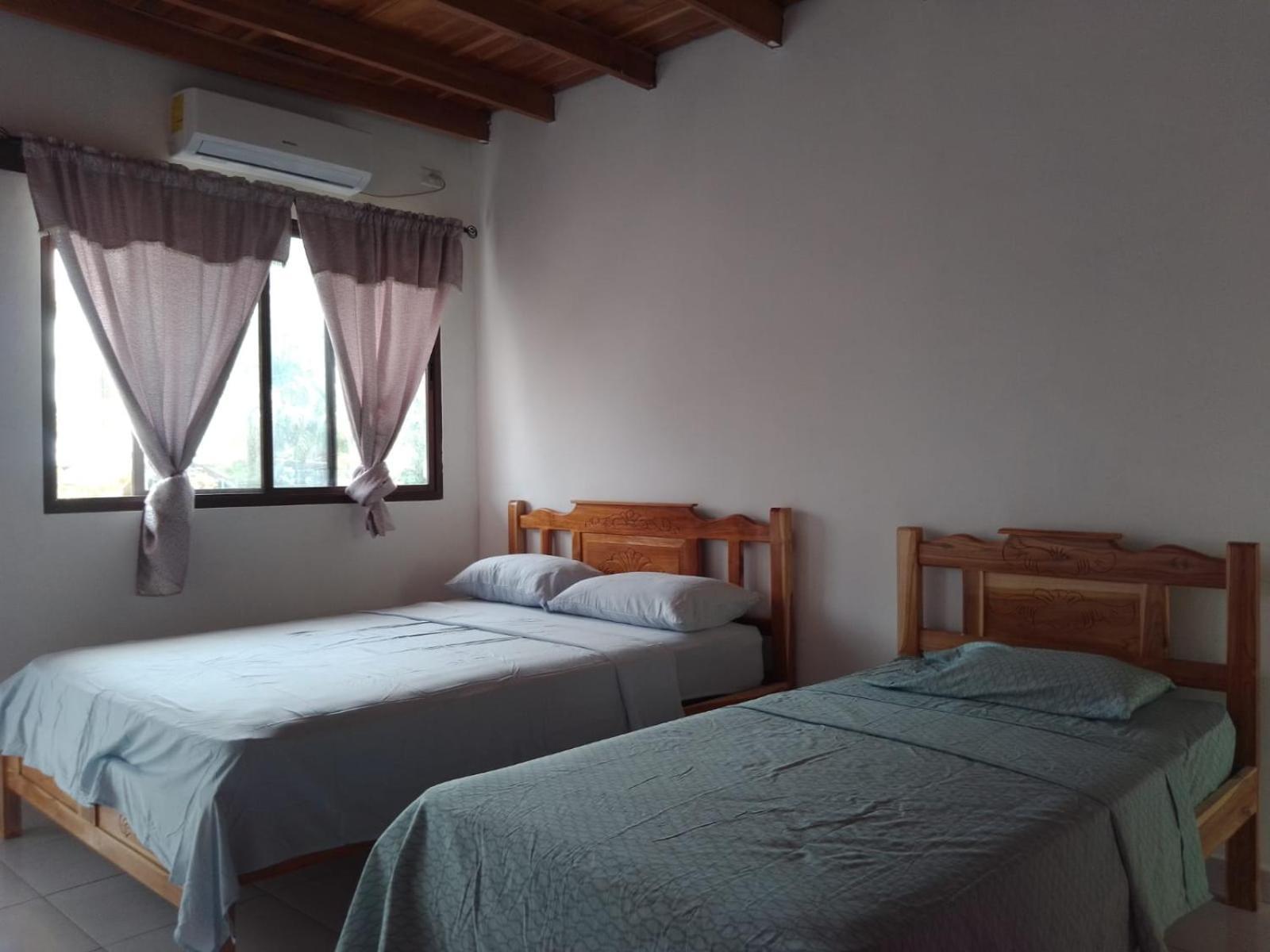 Oceans Hostal Santa Catalina Esterno foto